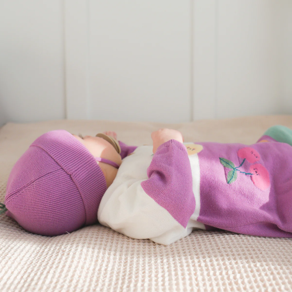 Bonnet mauve en tricot, naissance - Image 3