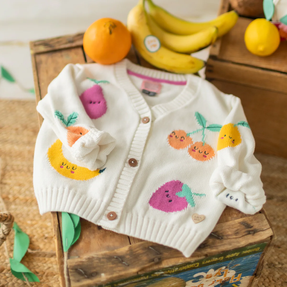 Cardigan crème en tricot avec motifs de fruits, bébé - Image 7