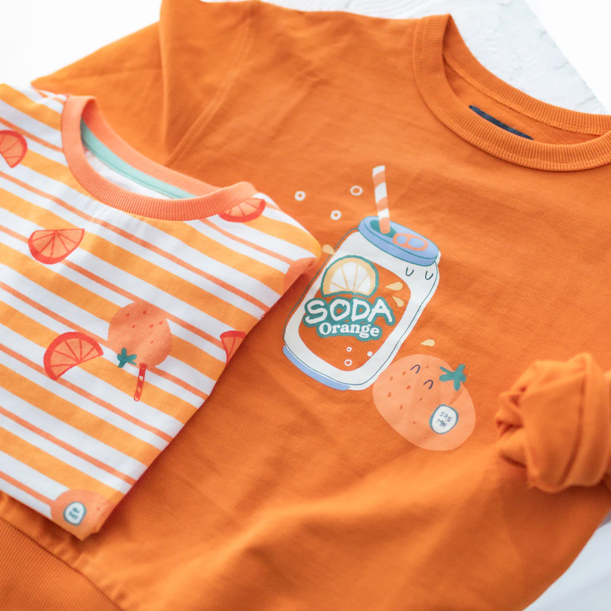 Chandail orange avec illustration, enfant - Image 4