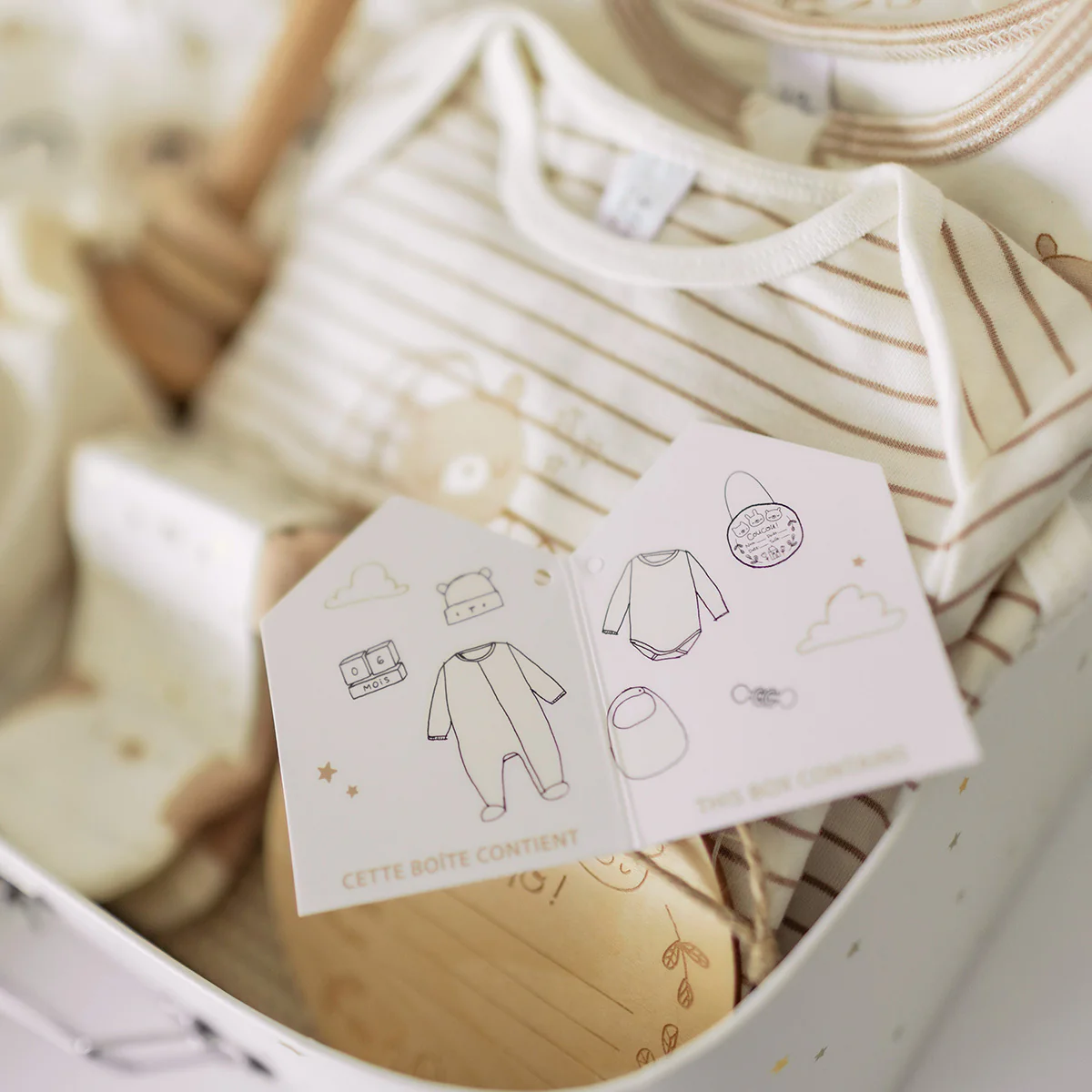 Coffret cadeau crème et beige « Le Classique » (8 pièces), naissance - Image 13