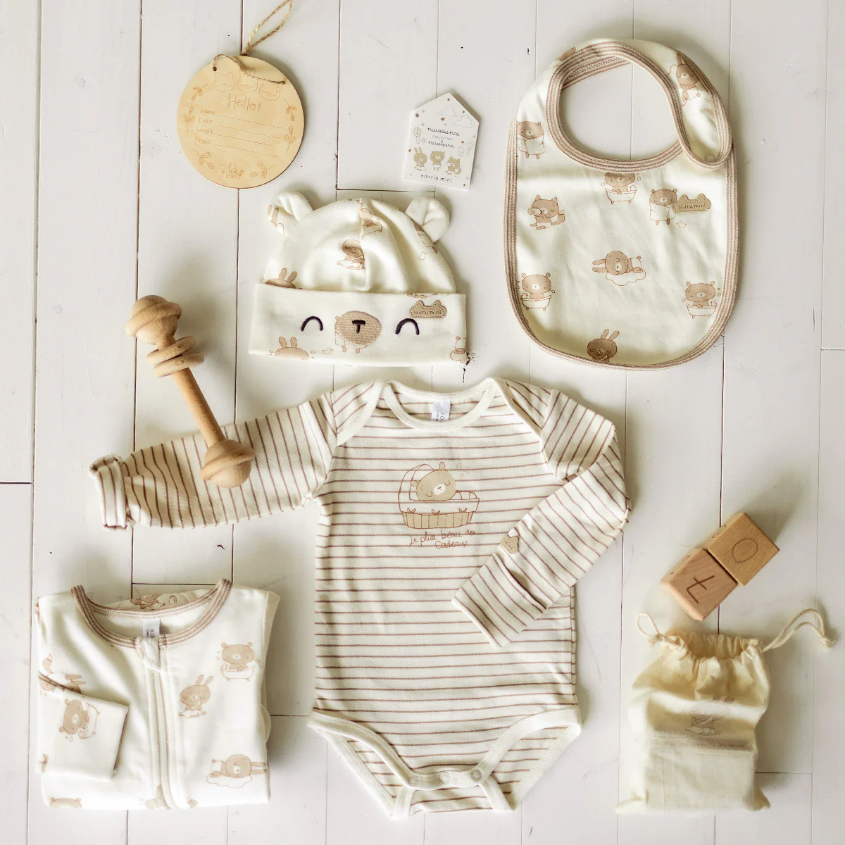 Coffret cadeau crème et beige « Le Classique » (8 pièces), naissance - Image 3