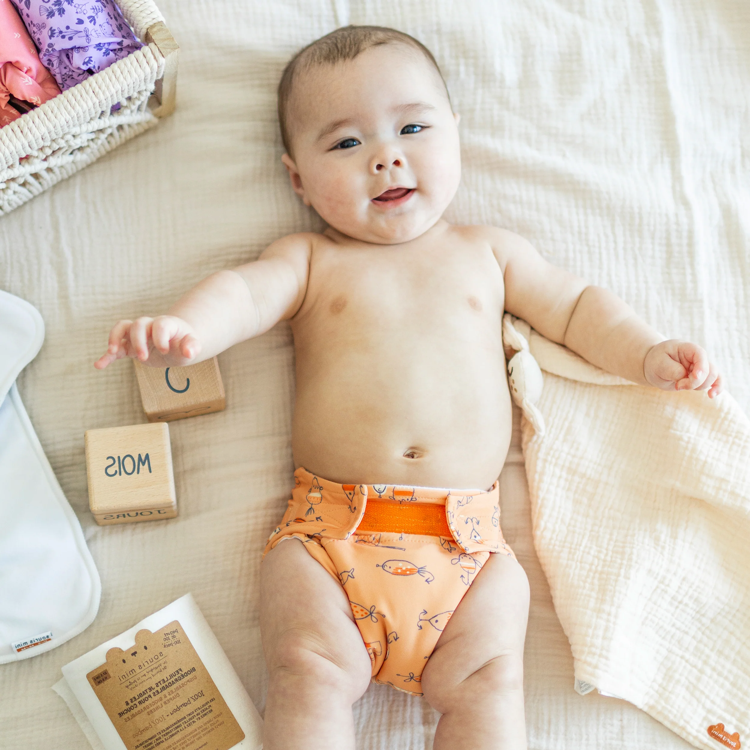 Couche réutilisable ultramince orange à motif de poissons, bébé - Image 4