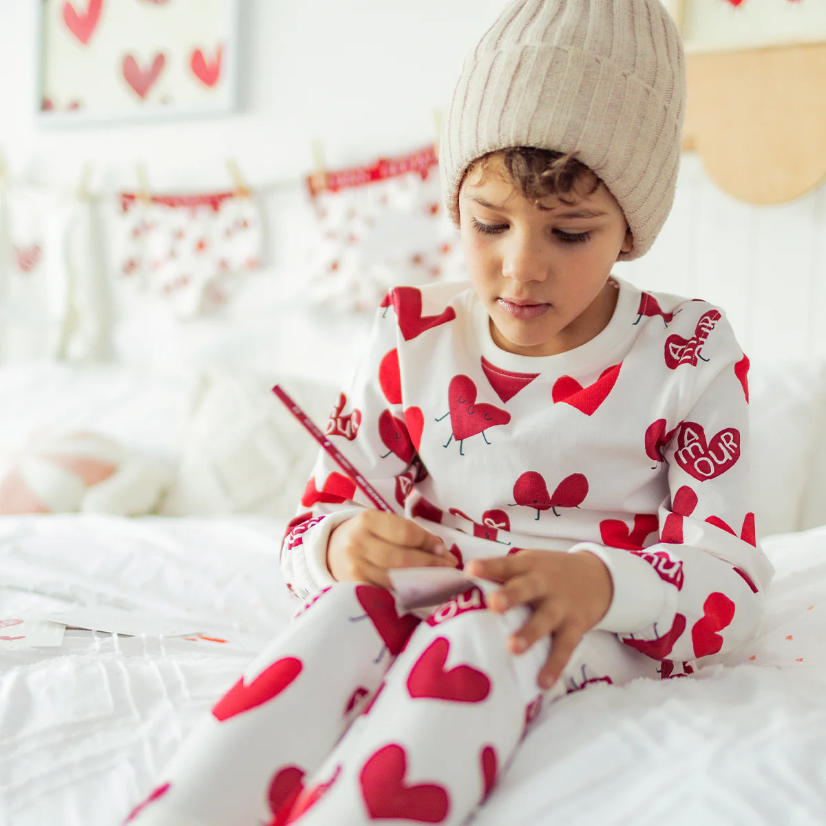 Pyjama deux pièces crème à motifs de cœurs, enfant - Image 3